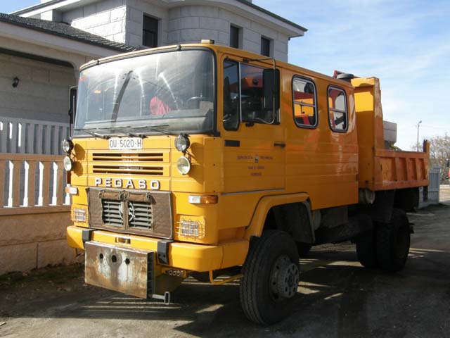 Curiosa versión 4X4 con cabina triple.